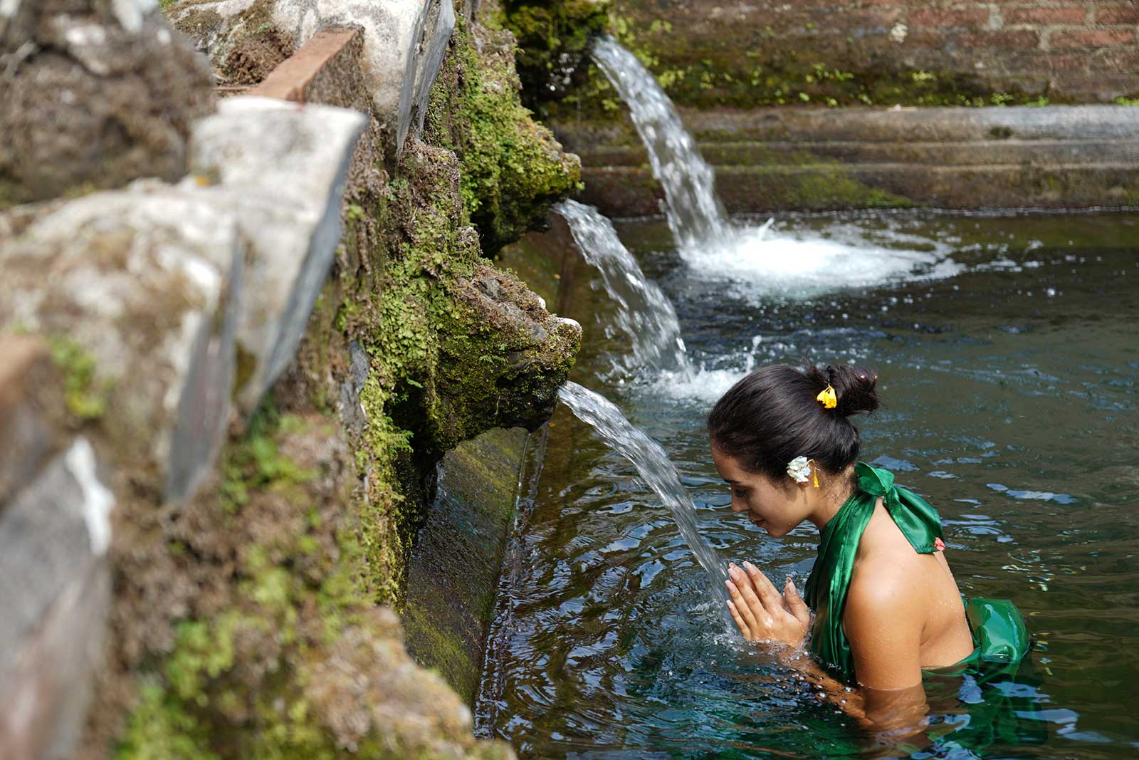 You are currently viewing Purification Ceremony at Sebatu Holy Spring