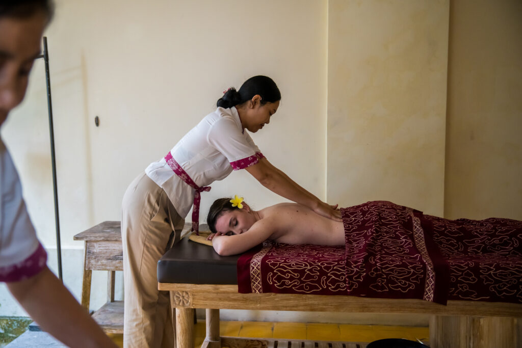 Traditional Balinese massage experience at Dewi Gangga Spa Ubud with professional therapists and natural oils